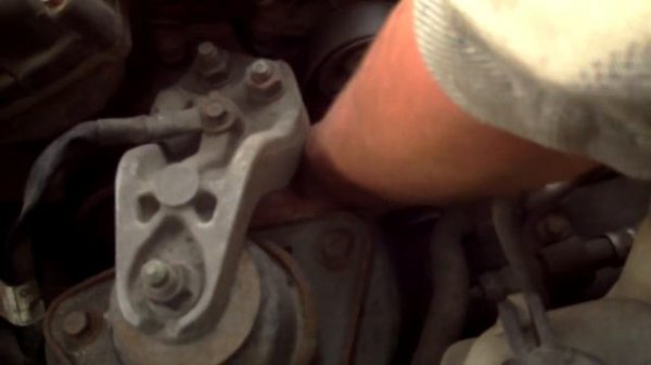 Снятие генератора на KIA CEED