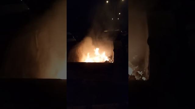 Пожар в помойке смотреть онлайн