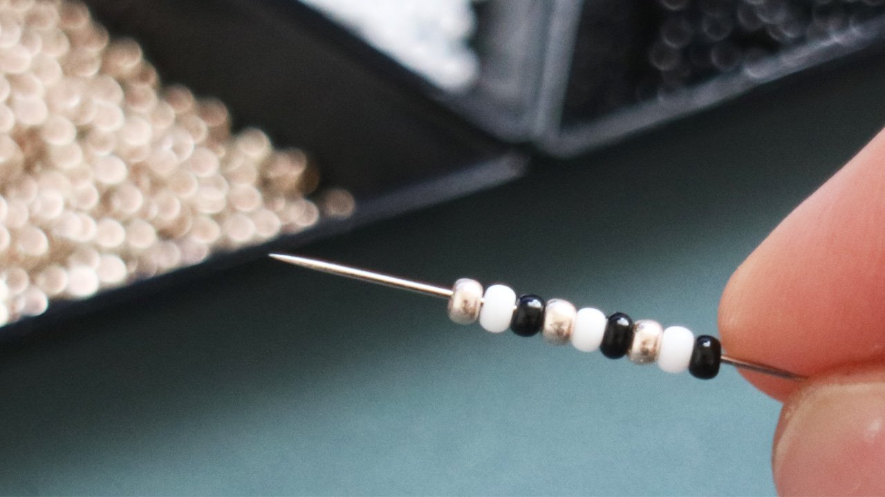 ПРОСТО И ОРИГИНАЛЬНО Как сделать браслет из бисера смотреть онлайн