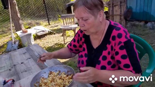 Обожрались ?Накормили Амуровну? Печень Трески?? смотреть онлайн