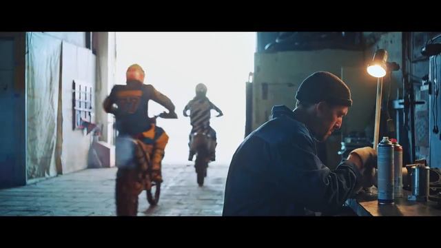 LOUNA Обычный человек OFFICIAL VIDEO 2016 смотреть онлайн