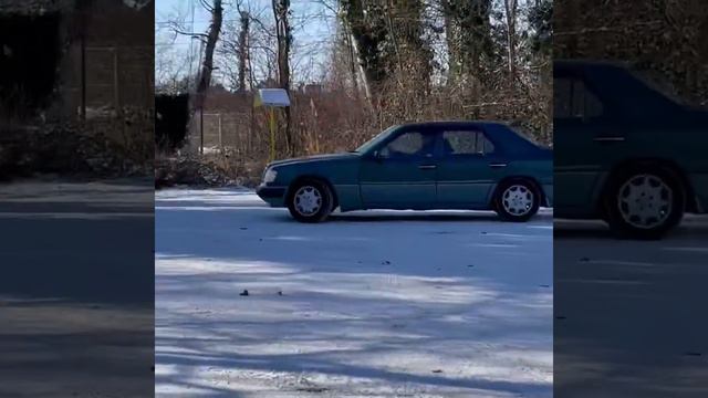 W124 Snow Boat смотреть онлайн