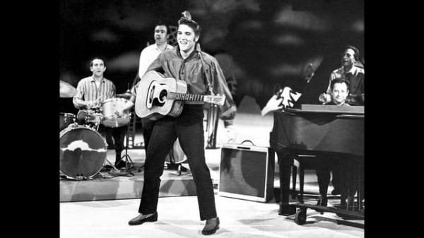 Элвис Пресли.