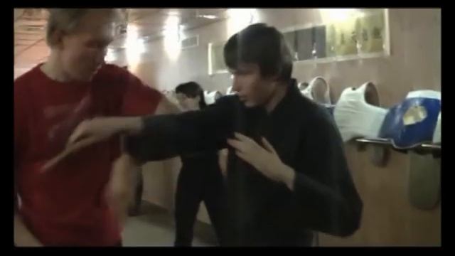 ножевой бой, обезоруживание противника с ножом смотреть онлайн