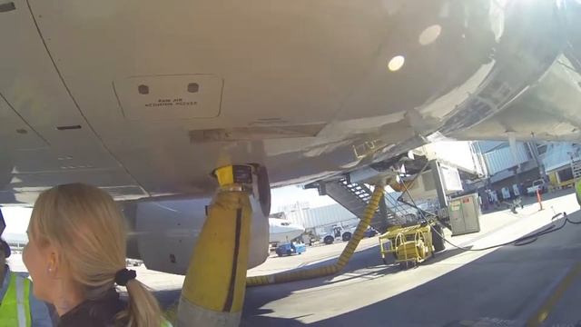 United Premier Tour of LAS - McCarran International Airport смотреть онлайн