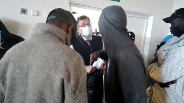 Aršus L.Kasčiūno ginčas su migrantais смотреть онлайн