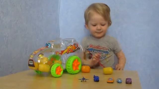 Игрушки из Kinder Surprise: машинки, самолеты, мотоциклы смотреть онлайн