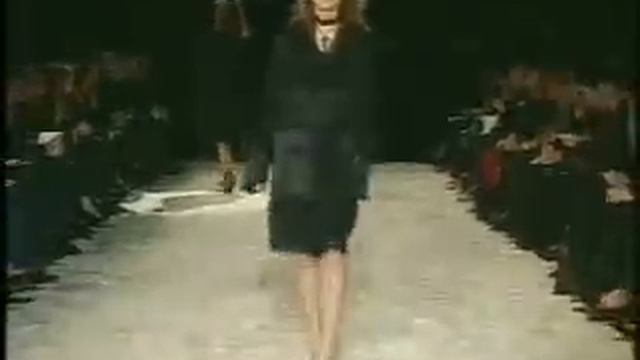 Tom Ford for Gucci Fall/Winter 2002 (part 1) смотреть онлайн