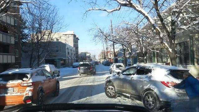 CBS4 Photographer Helps Push Car Out Of Snowy Denver Parking Space смотреть онлайн