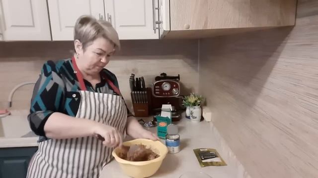 ЖАРЕНЫЕ ПИРОЖКИ С КАРТОШКОЙ И С КАПУСТОЙ.ПИРОЖНОЕ "КАРТОШКА". смотреть онлайн