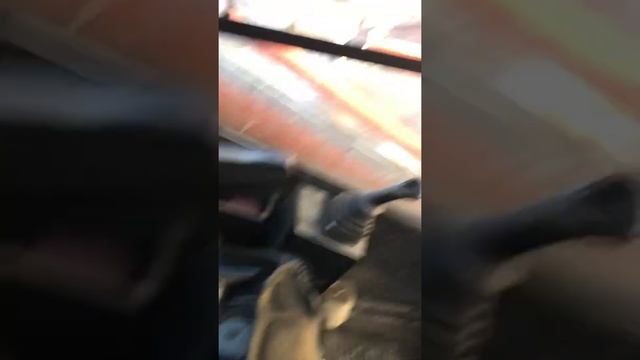 Мини погрузчик Локуст смотреть онлайн