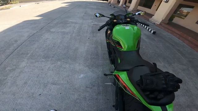 KAWASAKI ZX4RR 2023 Seat Heaght and Review смотреть онлайн