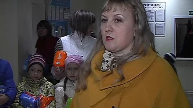 Родители и школьники лицея № 21 подарили подарки Дому ребенку. Апрель 2013 год смотреть онлайн