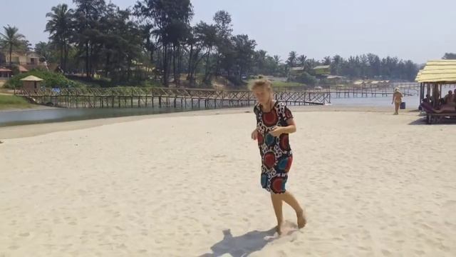 Пляжи Гоа, Мандрем. Индия смотреть онлайн