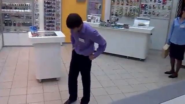 Тест на прочность в Связном.mp4 смотреть онлайн