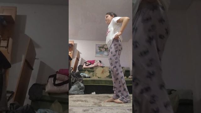 учимся танцевать танец шафл урок номер 1😀 смотреть онлайн