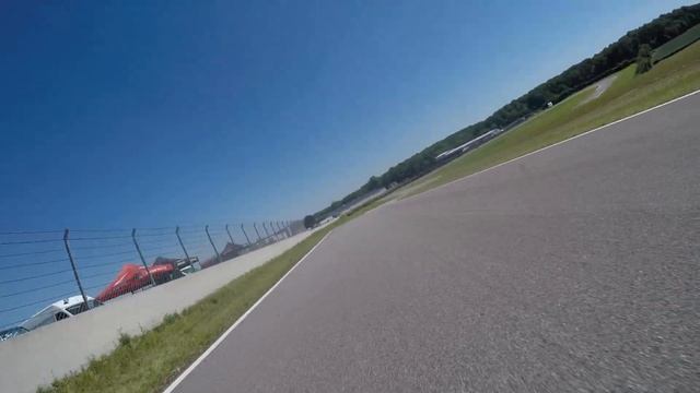 Circuit Vaison Piste - 13.6.21 - Session 4 Après-midi (CBR1000RR-R) Vue AV смотреть онлайн