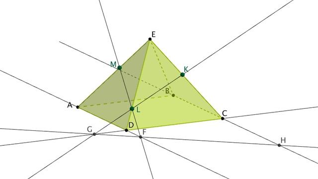 Построение сечения четырехугольной пирамиды (2) смотреть онлайн
