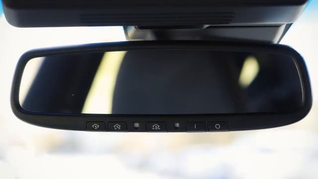 2014 Infiniti Q50 - Automatic Anti-Glare Rearview Mirror (if so equipped) смотреть онлайн