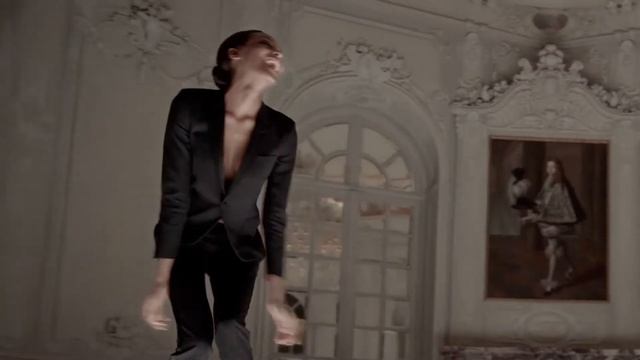 Ysl Pub touche eclat смотреть онлайн