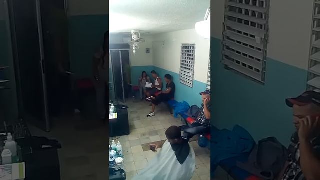 Asesinato Captado Por La Cámara De Seguridad En Peluqueria смотреть онлайн