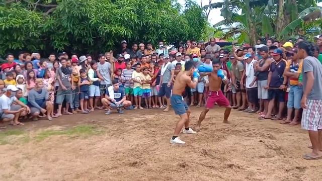 Bakbakan Mac Sabang vs Boy Astig смотреть онлайн