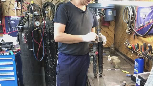 Ремонт передних амортизаторов Грейт Вол Ховер. Repair of the front shock absorbers of the Hover. смотреть онлайн