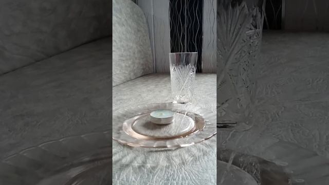 Эксперемент :Вода в перевернутом стакане смотреть онлайн
