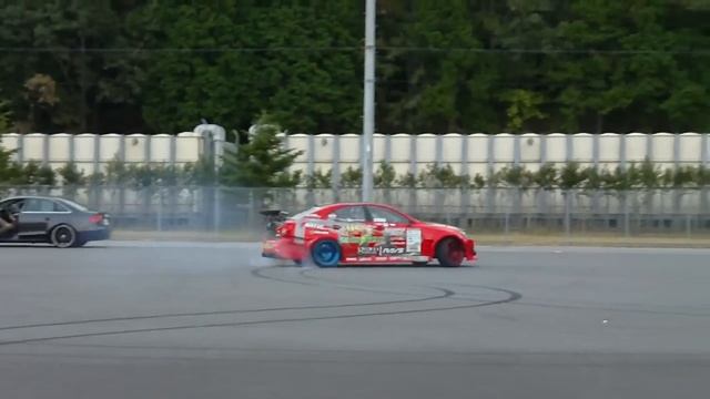 Hellaflush Japan 2011, Kinchan Takes Mark Arcenal Out In His IS250