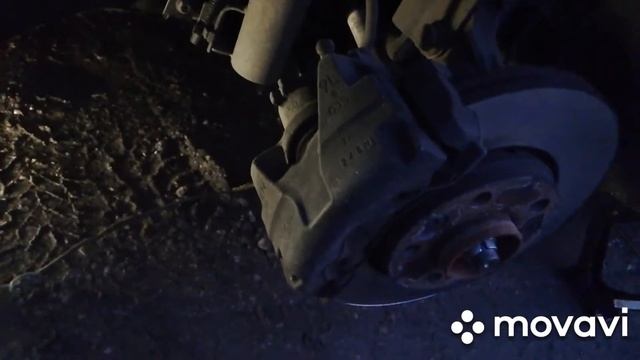 Рено Меган 3. Замена передних колодок!!! смотреть онлайн