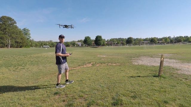 DJI MAVIC PRO - Hand Catch & Launch Safely смотреть онлайн