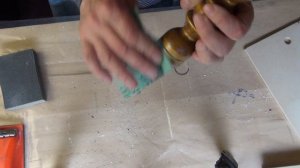 Что лучше - наждачная бумага или шлифовальная губка? Эксперимент