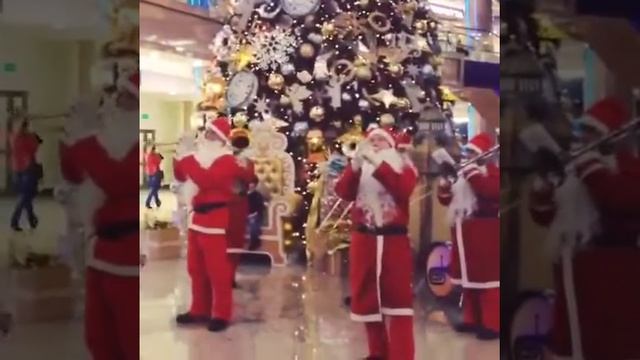 Новый год в ТРЦ "Рио Ленинский" смотреть онлайн