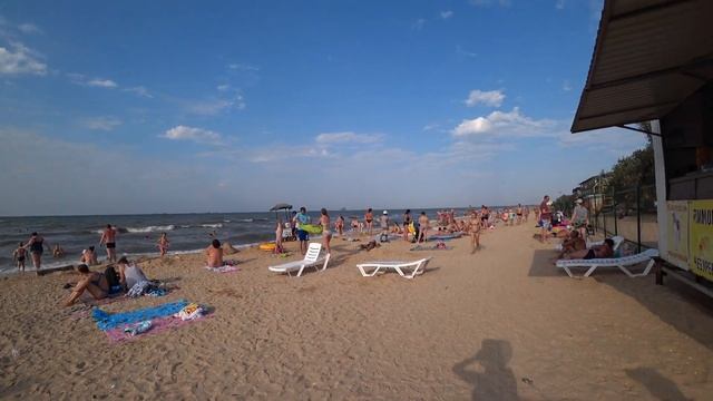 Отдых в станице Голубицкая. Пляж "КАВКАЗ". Чем удивит Азовское море? смотреть онлайн