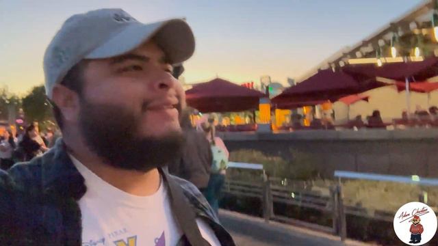 Disney Pin Trading Challenge | Adam VS Jaz Disneyland & DCA смотреть онлайн