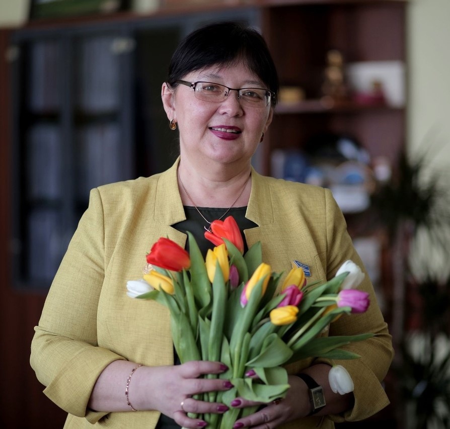 Поздравление ректора ТувГУ с 8 марта смотреть онлайн