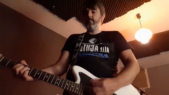 Squier paranormal toronado vs. squier affinity jazzmaster hh смотреть онлайн