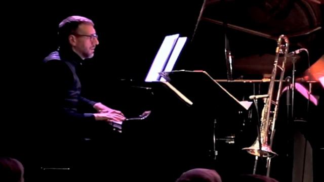Introducing CLOSE UP 5 : concert sequences, press quotes, interviews смотреть онлайн