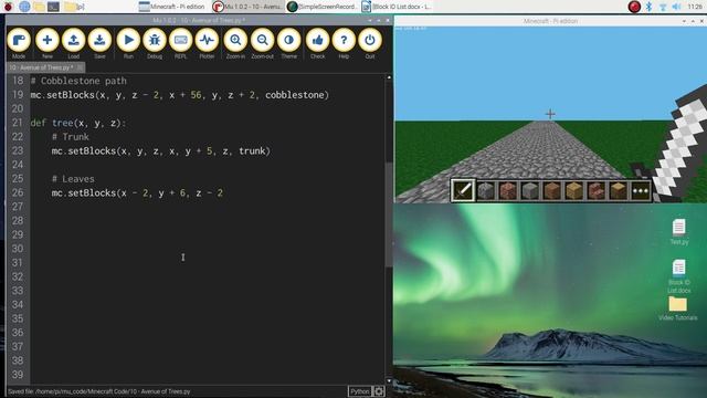 Minecraft Pi - Build an Avenue of Trees Using Python смотреть онлайн