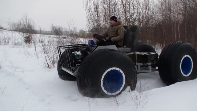 Вездеход Jupiter по глубокому снегу ч. 1 смотреть онлайн