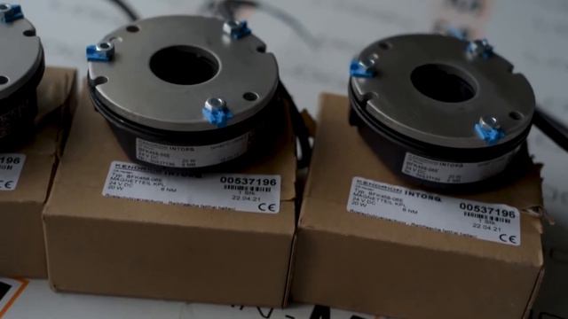 Тормоз электромагнитный пружинный INTORQ BFK458-06E  количество 4 штуки