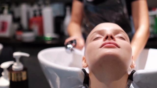 Окрашивание Total Blond в Naturel Studio смотреть онлайн