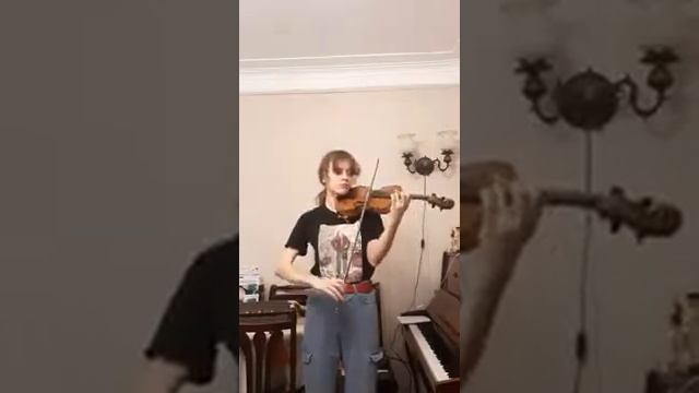 Bach Sonata for solo violin #1 in G minor BWV 1001 Adagio Fuga Mvt. 1, 2, Вероника Шуркина, скрипка смотреть онлайн