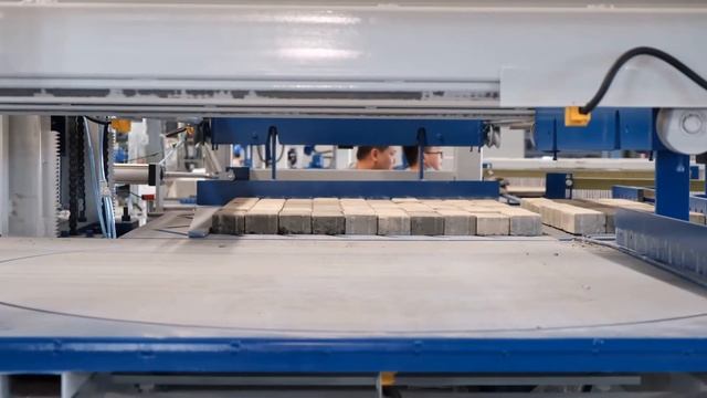 QGM офлайн автоматический пакетировщик для перекладки бетонных изделий, тротуарной плитки смотреть онлайн