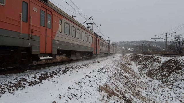 Электропоезд ЭД9М-0240 сообщением Владивосток – Мыс Астафьева. смотреть онлайн