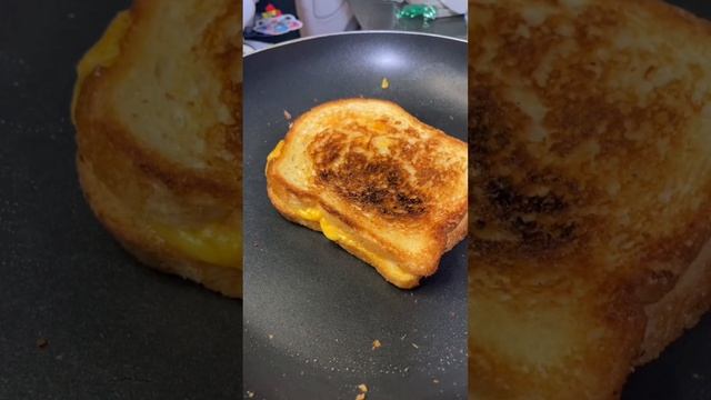 Grilled Cheese And Tomato Soup