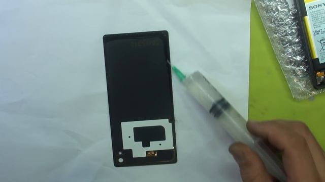 Как удалить остатки скотча при замене дисплея или сенсора. смотреть онлайн