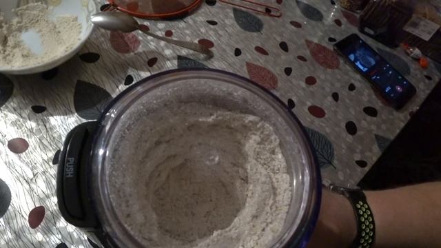 Полезное печенье! Обзор Кофемолки Kitfort KT-1315 смотреть онлайн