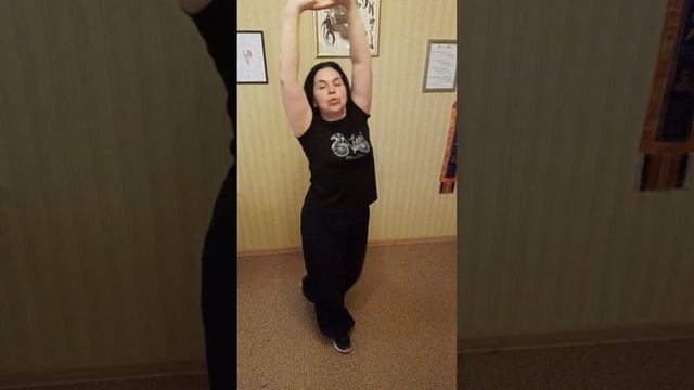 Лёгкая разминка стоя за 6 минут. Эфир 08.06.23 смотреть онлайн