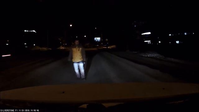 21 01 2017 2 ч ночи Чебоксары Московский мост придурок бросается под все машины смотреть онлайн